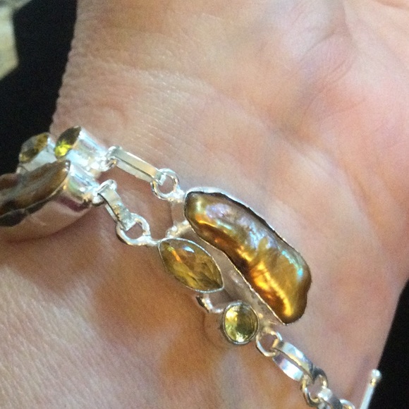 Unusual Citrine & Golden Pearl Bracelet - Picture 6 of 14